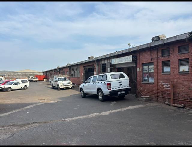 8,000M² MINI FACTORY FOR SALE IN ISIPINGO RAIL